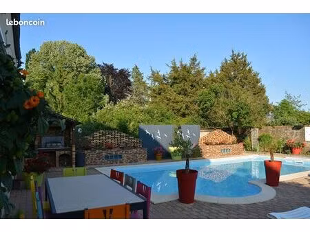 propriété 6 pièces 162 m²