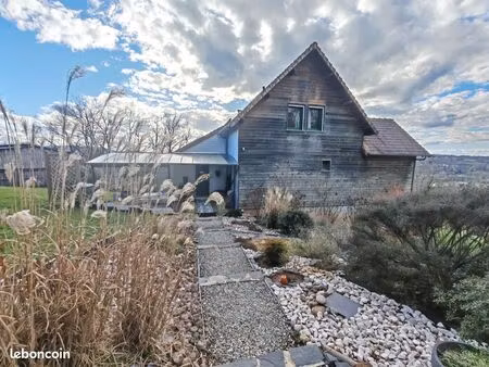 maison 8 pièces 161 m²