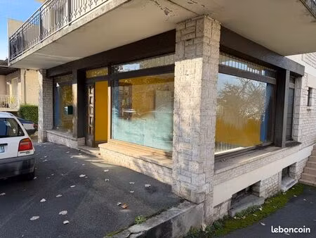 local à louer entièrement rénové