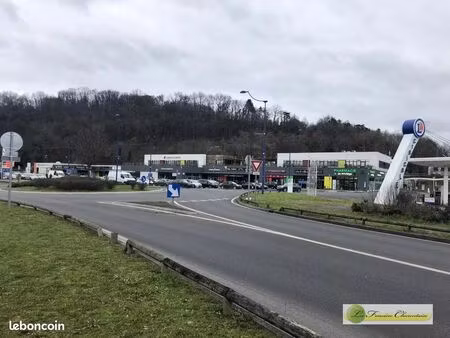 local commercial 297 m² périgueux