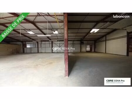 local d'activité 1 920 m²