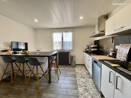 propriété 3 pièces 70 m²