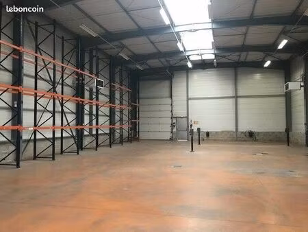 local industriel 1 500 m²