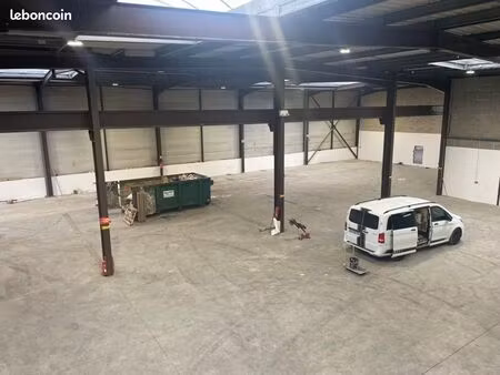 local industriel 1 293 m²