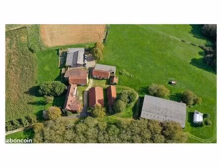 ferme 9 pièces 236 m²