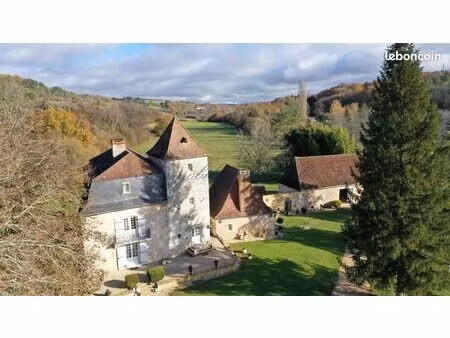 maison 13 pièces 396 m²