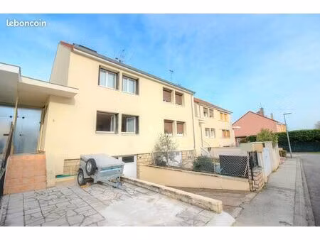 maison 5 pièces 82 m²