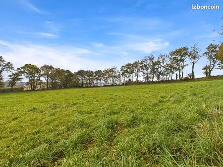 terrain 799 m² cast