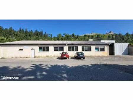 local d'activités 1060 m² la cluse et mijoux