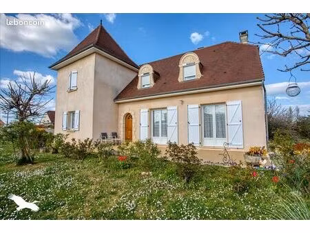 maison 5 pièces 155 m²