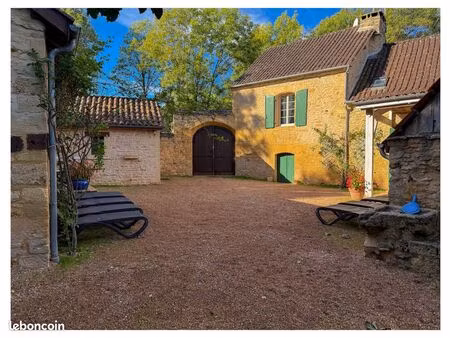 propriété 6 pièces 140 m²