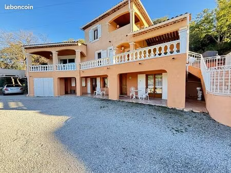 villa 7 pièces 156 m²