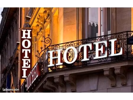 local 90000 m² montignac-lascaux