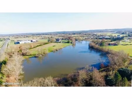 ? propriété d’exception avec lac 3ha privé  gîtes et deux maisons à beaupouyet (dordogne) 