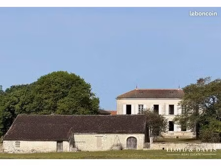 maison 6 pièces 266 m²