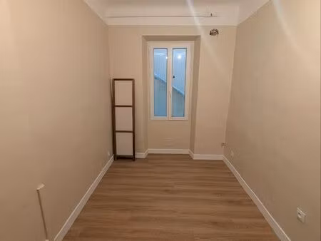 location bureau hyeres