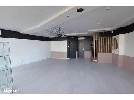 local commercial 55 m² puilboreau