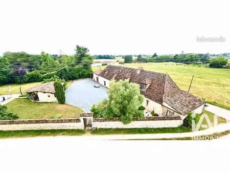 longère 7 pièces 250 m²