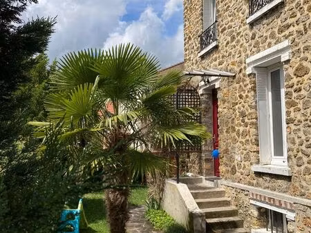 ? charmante maison meulière à taverny – 140 m² – 5 chambres – dépendances & garage