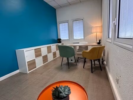 location bureau meublé