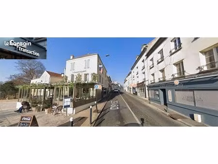 boutique 34 m² pontoise