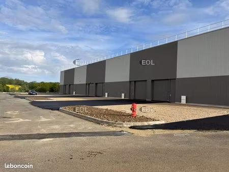 local d'activité 1 259 m²