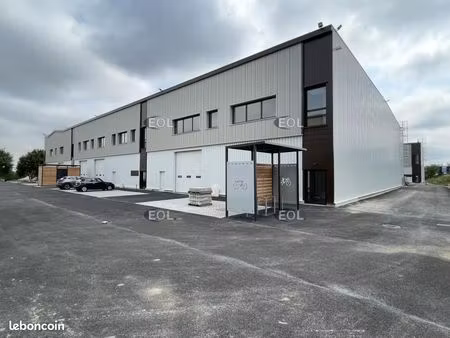 local d'activité 2 164 m²