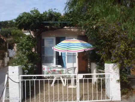 location studio de 17 m2 pour (2 personnes) le lavandou