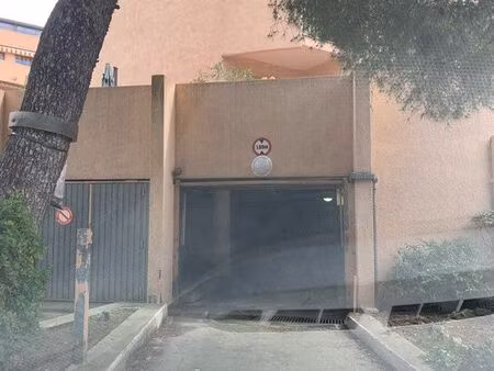 à louer garage bandol