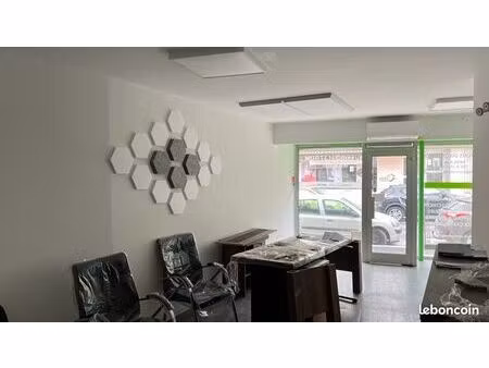 local commercial centre ville