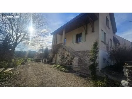 propriété 5 pièces 170 m²