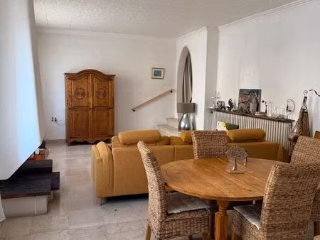 maison de ville 138 m² avec cour 160 m² - fort potentiel