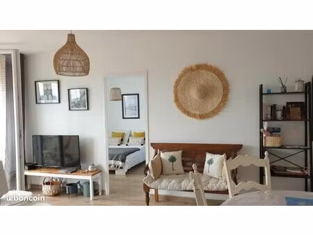 charmant t3 vue mer  tres lumineux