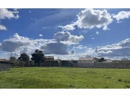 terrain 850 m² plaisance du touch