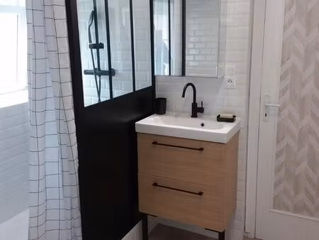 a louer studio meublé 3 km la rochelle