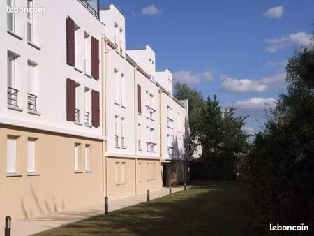 t3 appartement 3 pièces 54m² / résidence calme