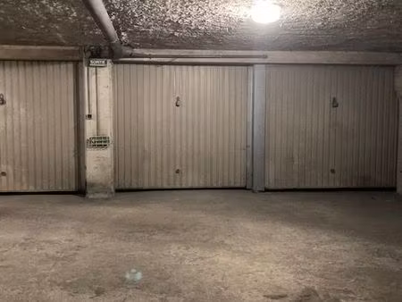 garage box à 100m de la gare tgv