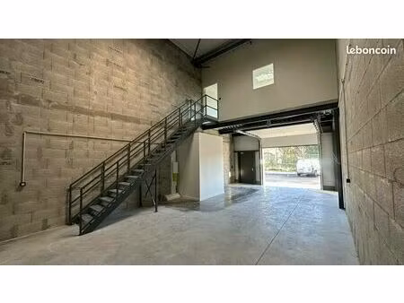 local d'activité 86 m²