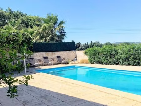 maison 8 pièces 142 m²