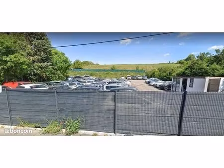 à louer terrain de 4 000 m² situé au thillay (95500)  à proximité immédiate de roissy cdg