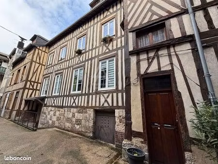 immeuble 7 pièces 219 m²