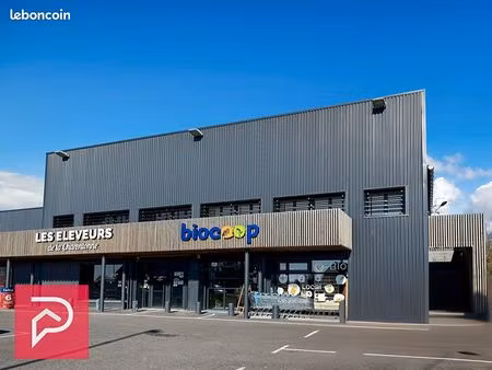 bureaux 170 m² menneval