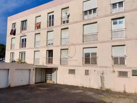 immeuble 475 m² port-saint-louis-du-rhône