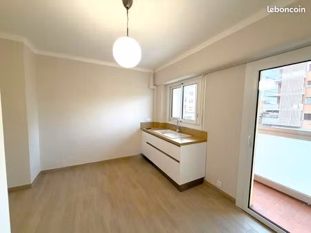 bureaux 77 m² la valette du var