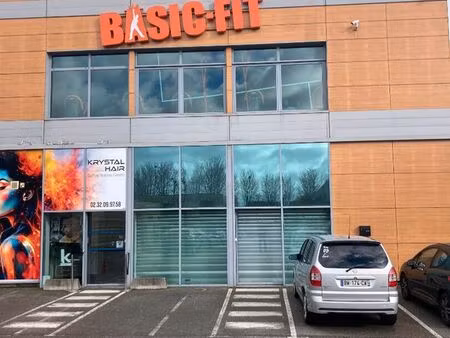 local commercial 121 m² val de reuil