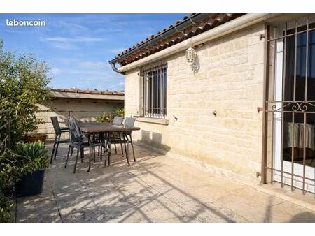 belle villa de plain- pied à beaucaire sur 862m2 de jardin
