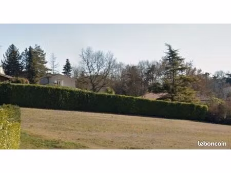 terrain 500 m² odars