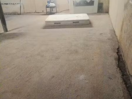 location garage de 70 m² environ