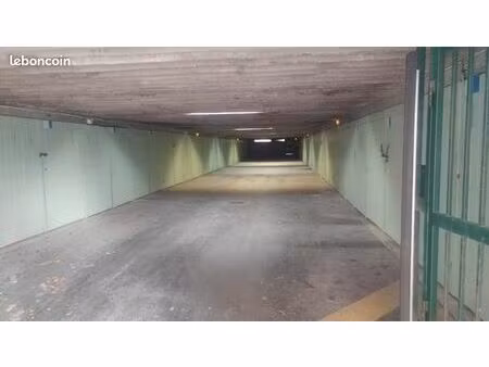 garage / parking 12m2 cote pavee toulouse