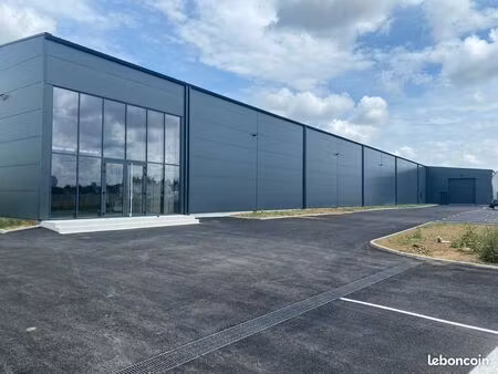 local 1740 m² ondes